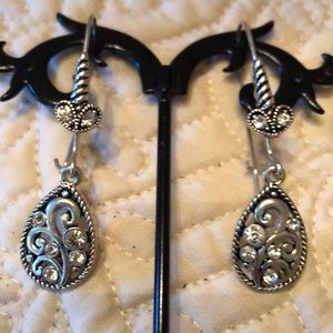 ⭐️Sparkling crystal silver-tome swirl dangling oval long earrings